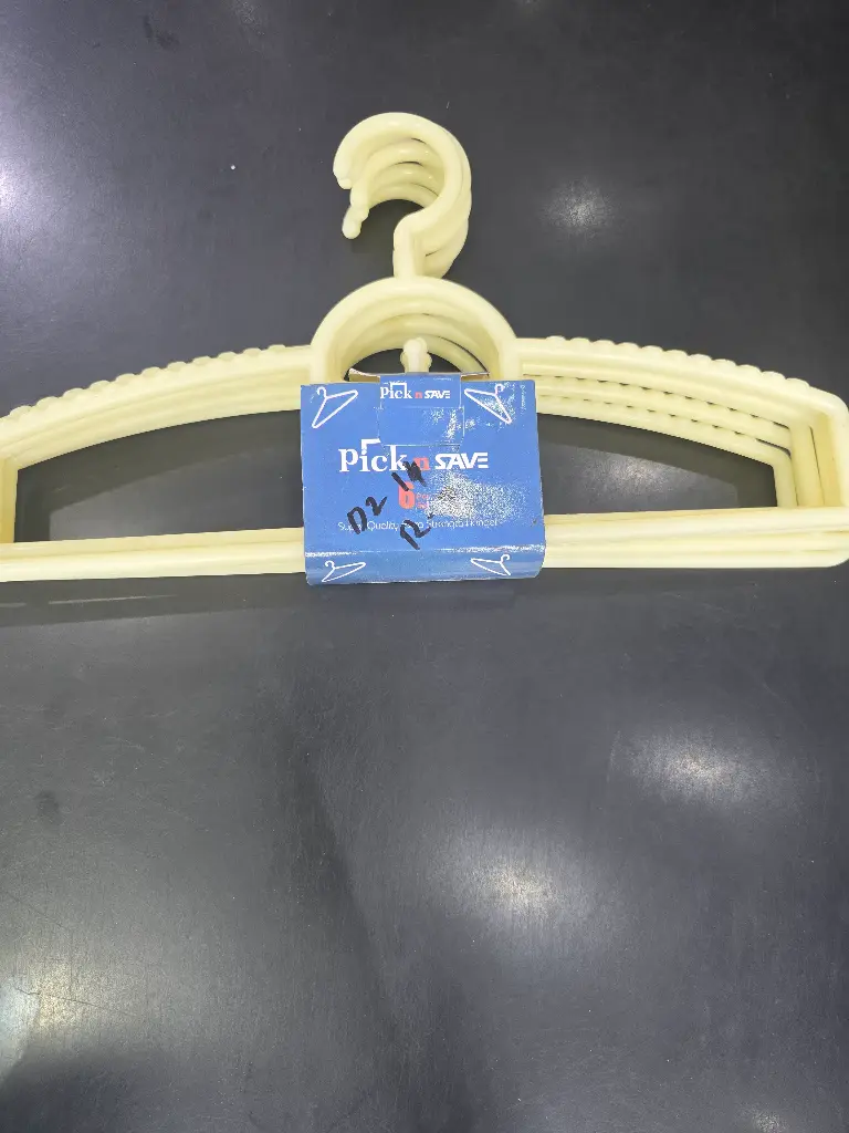Hangers Pick n Save 